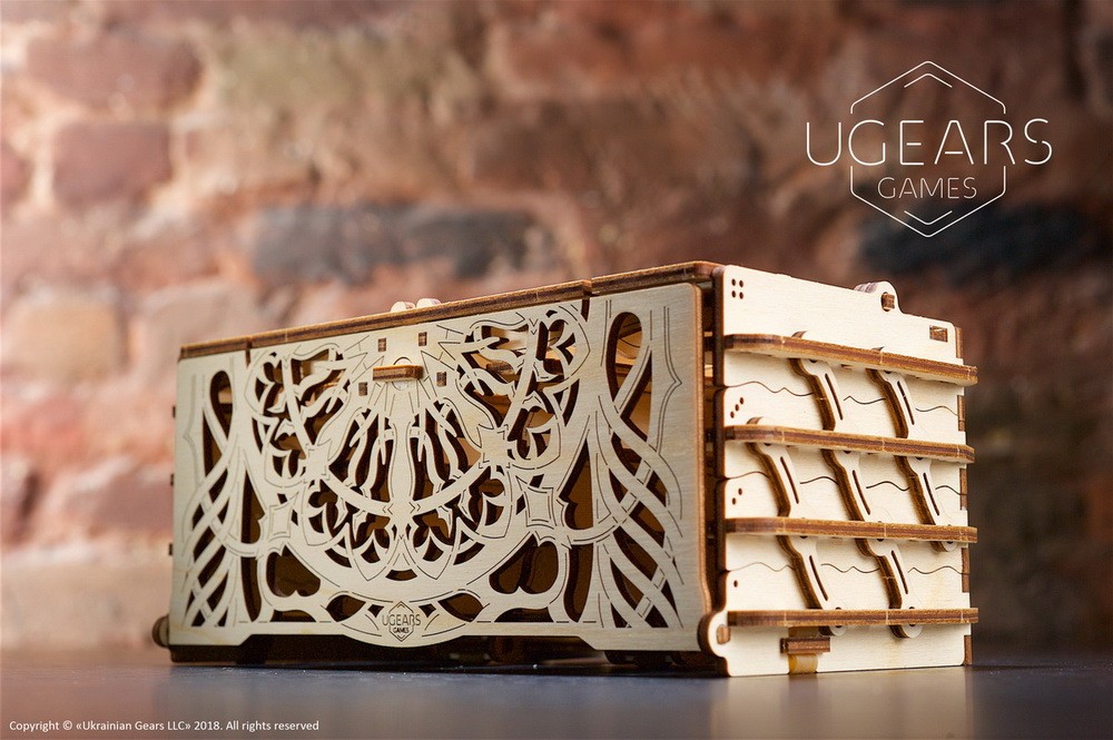 14-Card-Holder-Ugears-Games-max-1000